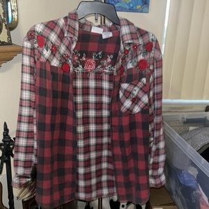 LAST CHANCE 🌟 Vtg Embroidered Detail Flannel STYLEWORKS